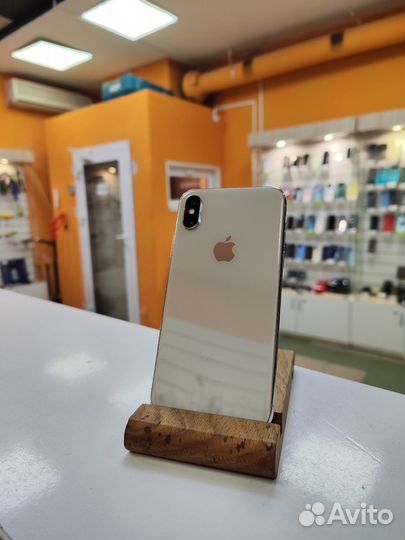 iPhone X, 64 ГБ