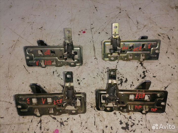 Внутренняя ручка открытия двери Rover 800