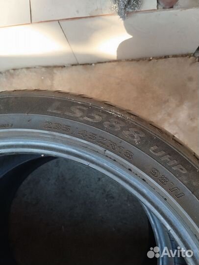 Achilles 122 235/45 R18