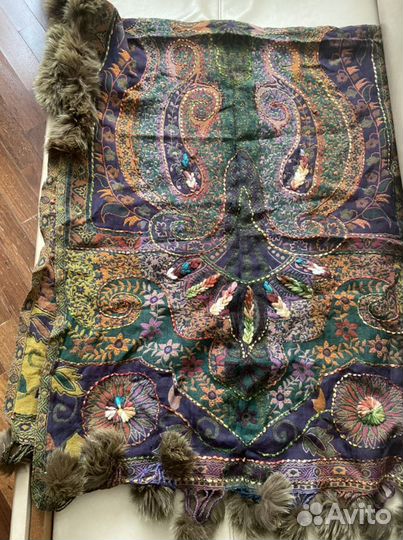 Шарфы и палантины