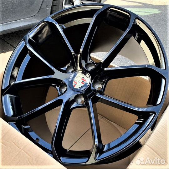 Диски на Porsche Cayenne 3 Cayenne Coupe R22