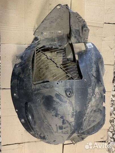 Подкрылок BMW X5 E70 F L уголок 51717169411