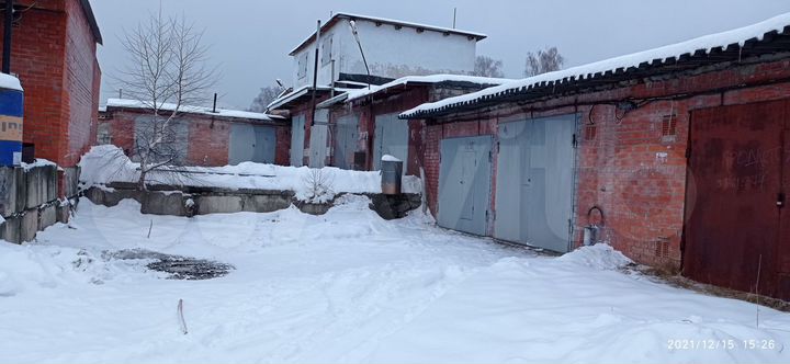 Гараж, > 30 м²