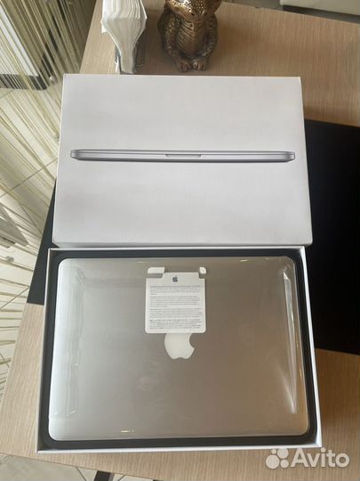 Apple MacBook Pro 13 retina 2015 идеал как новый