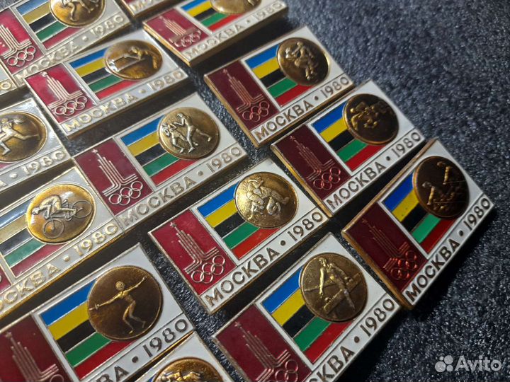 Значки Олимпиада 1980 полный набор
