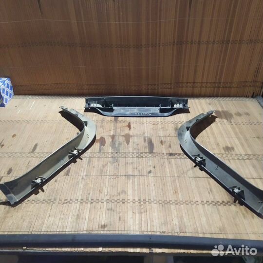 Накладка крышки багажника Ford Focus 2 универсал 1