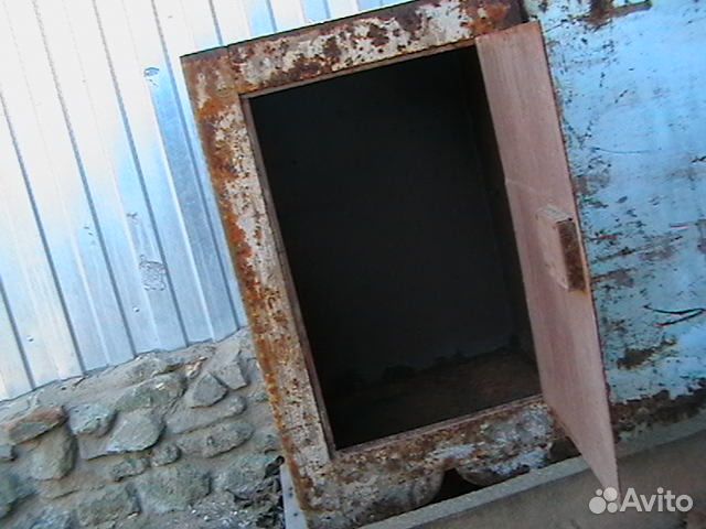 Сейф металлический 70х50х44
