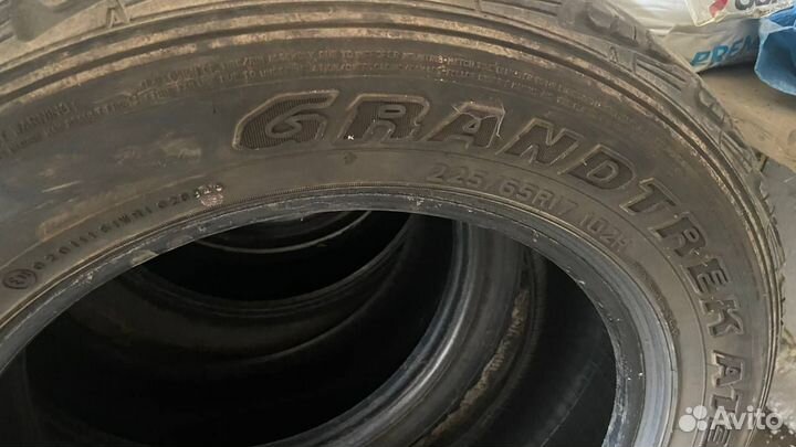 Dunlop Grandtrek AT3 225/65 R17