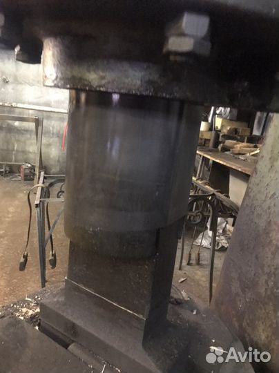 Молот кузнечный