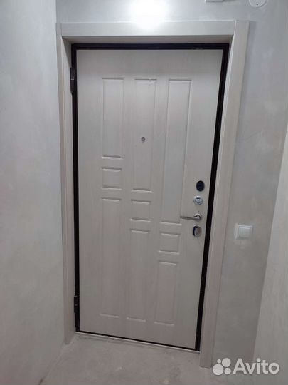 Дверь входная металлическая новая