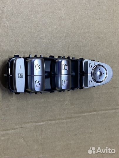 Блок переключения двери Mercedes W447