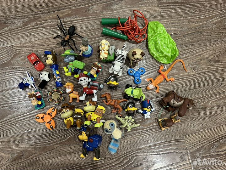 Три пакета игрушек для мальчика