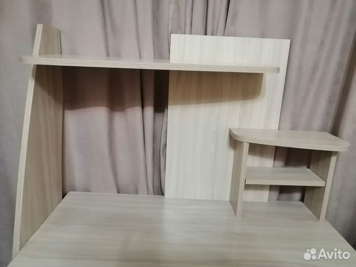 Продам компьютерный стол
