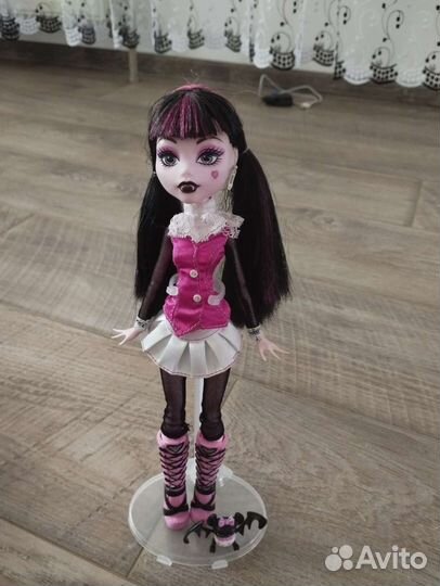 Кукла Монстер Хай Дракулаура базовая