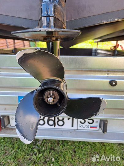 Лодка с мотором