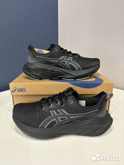 Беговые кроссовки asics novablast 4