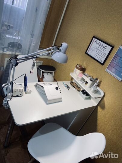 Маникюр, наращивание ногтей