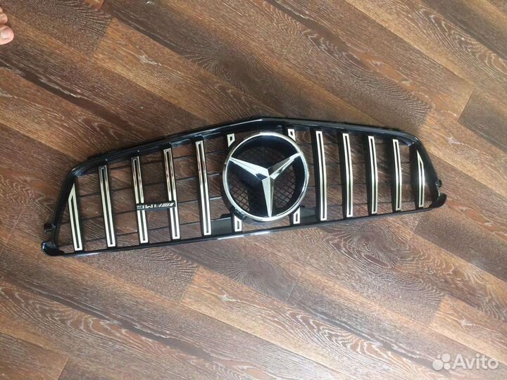 Решетка радиатора mercedes w204 amg