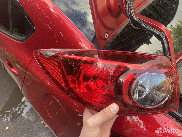 Фонарь задний mazda 3 BM