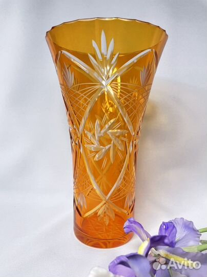 Вазы из цветного стекла и хрусталя СССР много