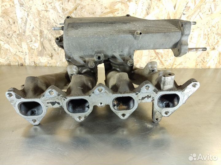 Коллектор впускной Toyota Corolla e10