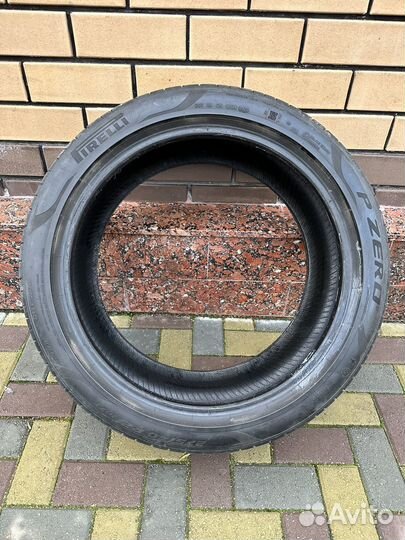 Pirelli P Zero 275/40 R21 107Y