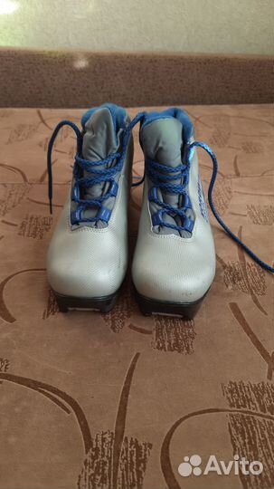 Лыжные ботинки