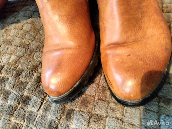 Продаю женские зимние сапоги