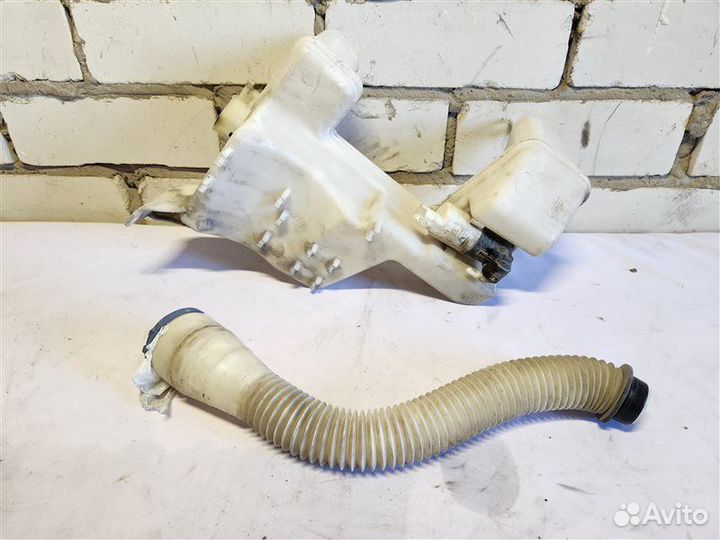 Бачок стеклоомывателя Peugeot 308 EP6 2011