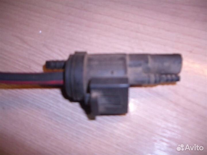 Клапан электромагнитный Opel Astra J 2010