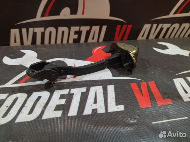 Ограничитель двери Ford Focus 1