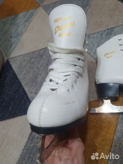 Коньки женские фигурные Graf Davos Gold 37