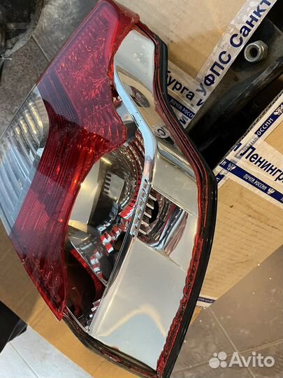 Задний фонарь volvo s 40