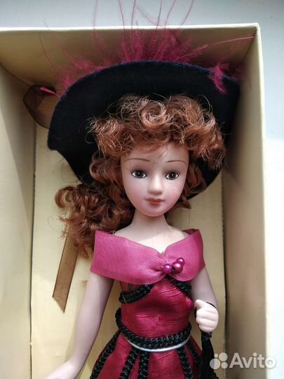 Кукла Новая в коробке