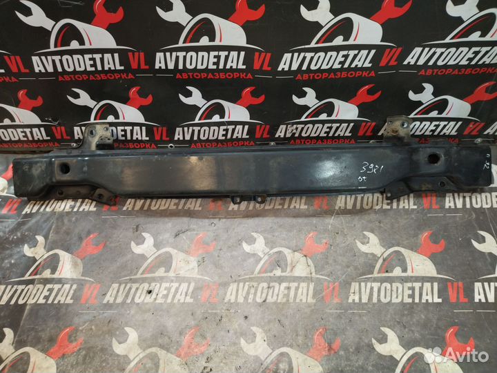 Усилитель переднего бампера Volkswagen jetta 4