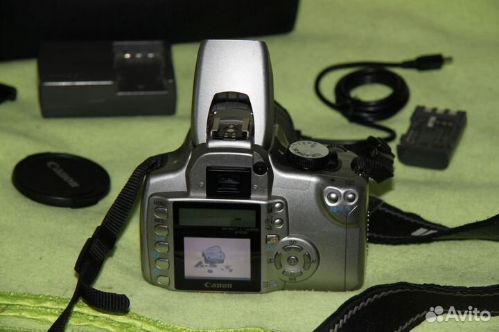 Зеркальный фотоаппарат canon