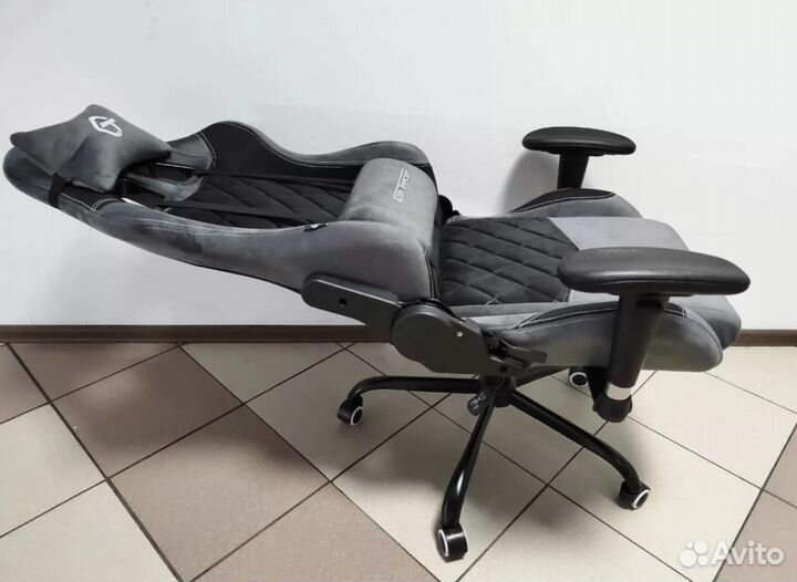 Игровое геймерское кресло компьютерное Велюр