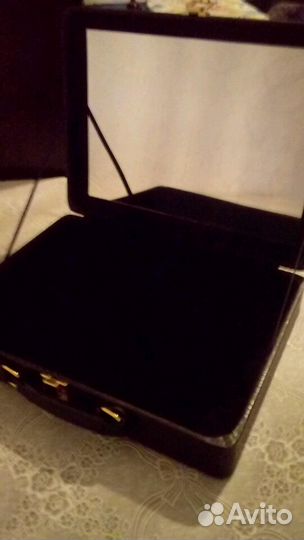 Кейс черный кожаный