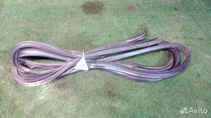 Уплотнители левых дверей nissan almera n16