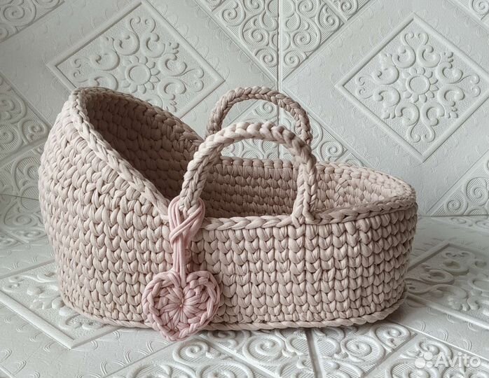 Люлька для куклы из трикотажной пряжи