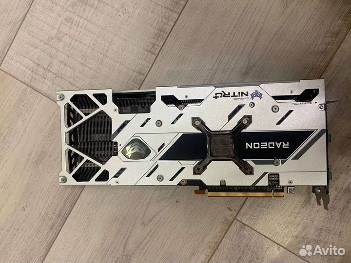 Sapphire AMD Radeon RX 6700XT nitro+