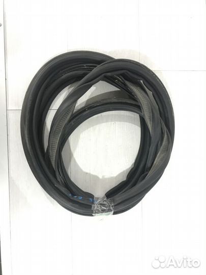 Уплотнитель багажника renault arkana 1.3 2WD CVT