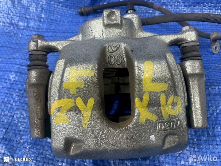 Суппорт на toyota C-HR ZYX10 2zrfxe