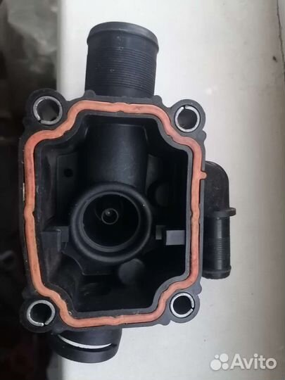 Продам корпус термостата Citroen C4 ty5jp4