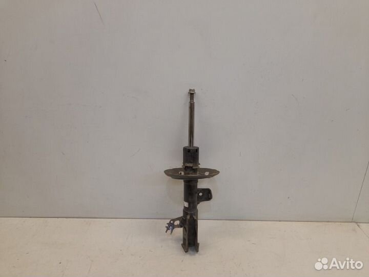 Амортизатор передний левый Toyota Camry V70 2018