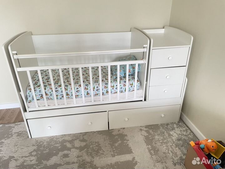 Кроватка трансформер с маятником