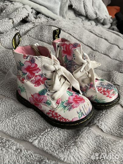 Сапожки для девочки