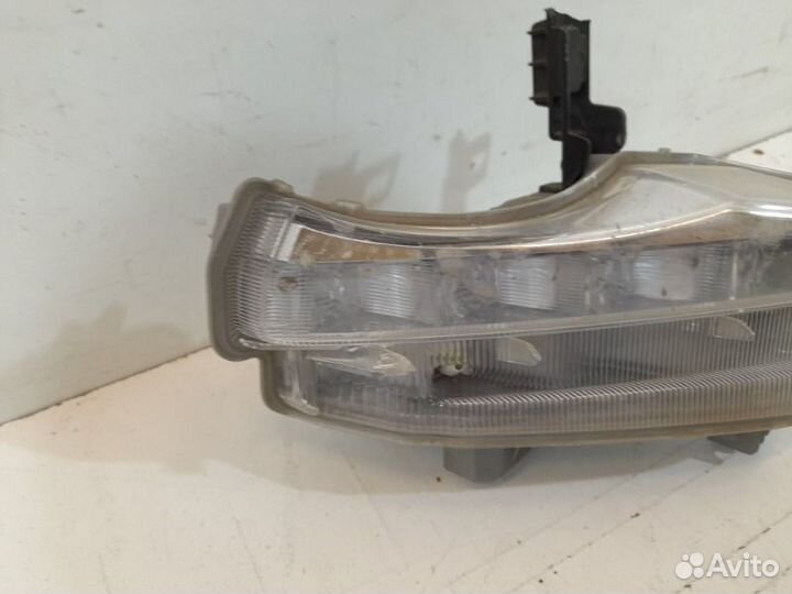 Ходовой огонь передний правый Toyota Highlander 3