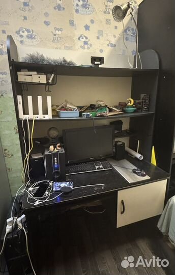 Компьютерный стол