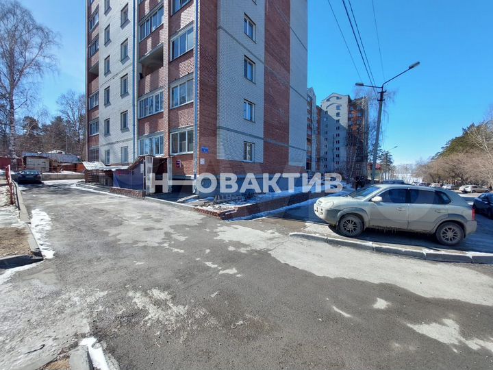 Продам торговое помещение, 230 м²